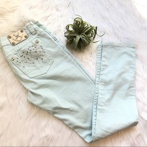 Light blue Miss Me. Size 30 inseam 33.